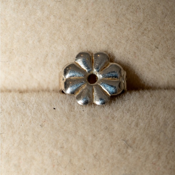 Tiffany & Co. Frank Gehry Nature Fish Stud Earrings - Picture 6 of 6